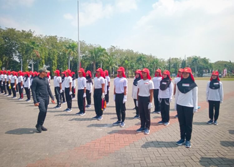 Dandim 0817/Gresik Turun Langsung Kobarkan Semangat Juang kepada Anggota Paskibra Jelang Hari Kemerdekaan