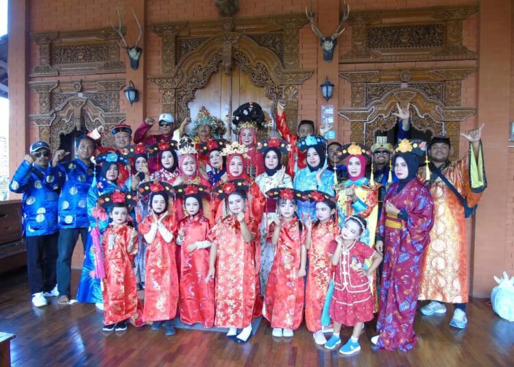 Serunya Pemdes Kedungpring Balongpanggang Gelar Karnaval Akbar di Momen HUT RI
