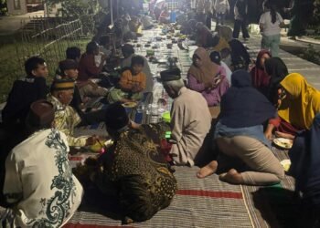 Resmikan Jalan Baru di Momen HUT RI, Warga Kedungpasing Brangkal Balongpanggang Gelar Tasyakuran