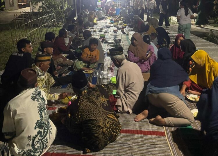 Resmikan Jalan Baru di Momen HUT RI, Warga Kedungpasing Brangkal Balongpanggang Gelar Tasyakuran