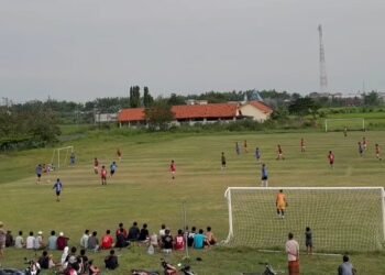 Kades Suheri Sebut Lapangan Sepak Bola Putra Ipora Klotok Balongpanggang Menjadi Kebanggan Warga
