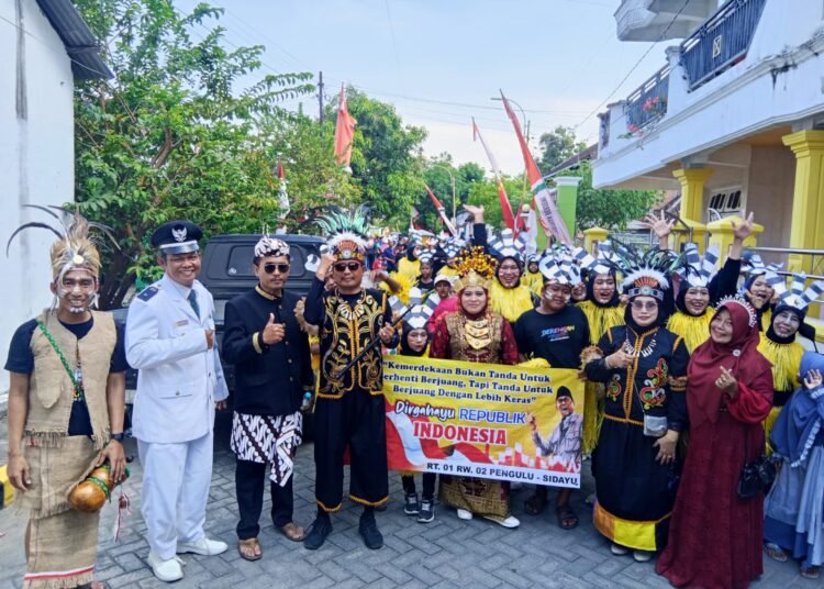 Suku Dayak hingga Tionghoa Turut Meriahkan Karnaval Kemerdekaan di Pengulu Sidayu