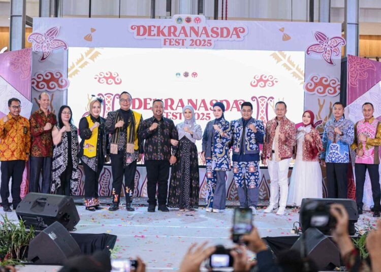 Bupati dan Wabup Gresik Bersama Forkopimda Resmi Buka Dekranasda Fest 2025: Momen Kebangkitan Budaya dan UMKM Lokal