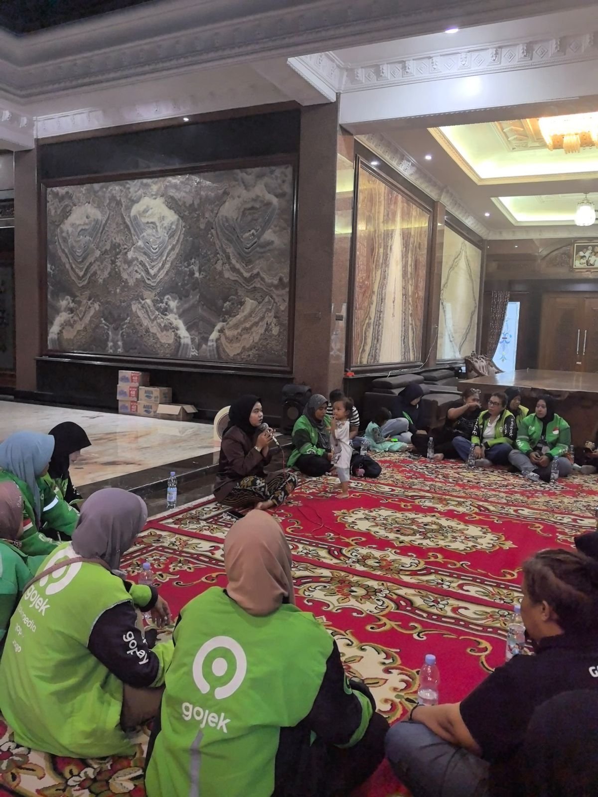 Sampaikan Duka Mendalam, Nila Yani Hardiyanti Ajak Teman-teman Ojol