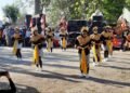 Karnaval Budaya Warnai Sedekah Bumi Desa Padeg Cerme Semarakkan HUT RI
