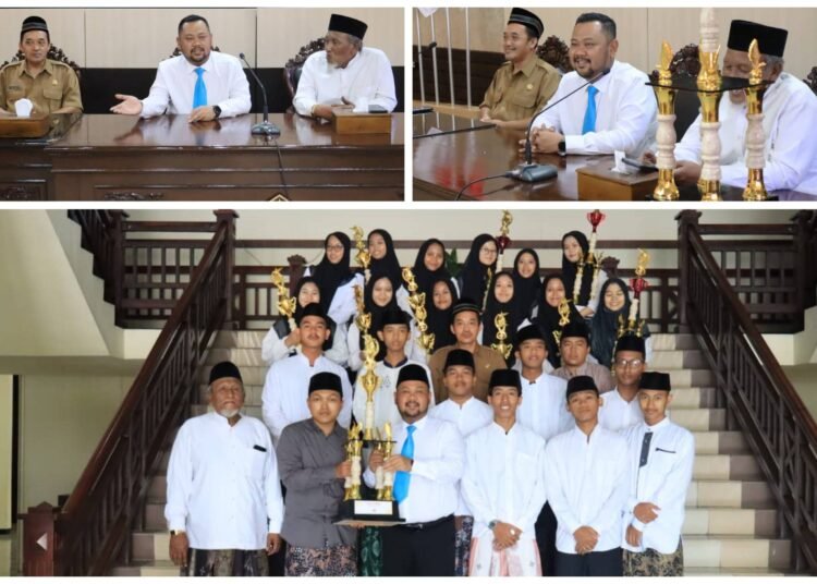 Berlaga di MQK Tingkat Nasional, Bupati Gus Yani Berikan Bonus kepada 10 Santri Terbaik Ponpes Mambaus Sholihin