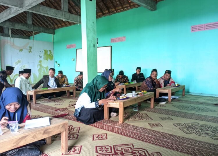 Awali September, KKMI Dukun Gelar Rakor Bersama Pengawas Matangkan Program Workshop Kurikulum Berbasis Cinta