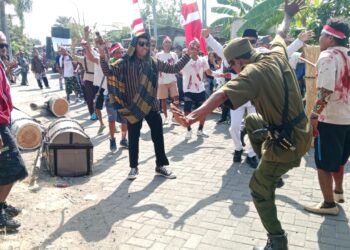 September Rasa Agustusan, Lautan Manusia Banjiri Karnaval Nusantara Desa Glindah Kedamean