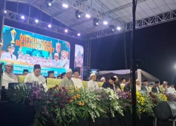Semarak Maulidul Kubro Desa Menunggal Kedamean Bersama Majelis Sholawat Gandrung Nabi