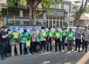 Ringankan Beban Ojol, Polres Gresik Gelar Gerakan Pangan Murah, Berkah nan Barokah