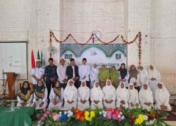 Bersama Ketua Muslimat Gresik, IGTK- RA MNU Panceng Semarakkan Peringatan Maulid Nabi