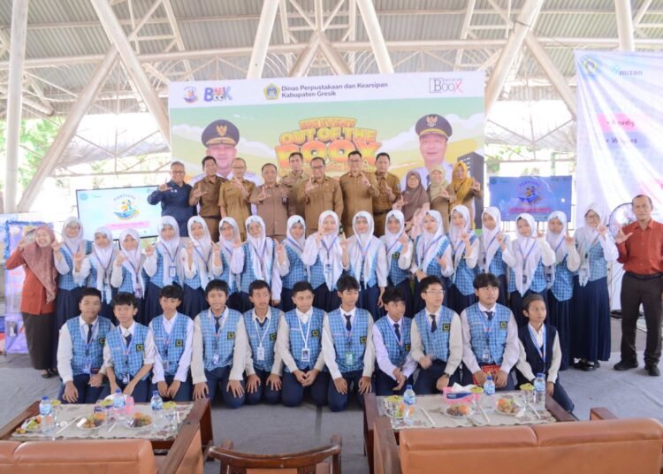Bangkitkan Minat Baca Masyarakat, Dinas Perpustakaan Gresik Gelar Festival Literasi Out of The Book