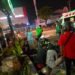 Satlantas Polres Gresik Bersama Warga dan Ojol Sigap Selamatkan Korban Kecelakaan