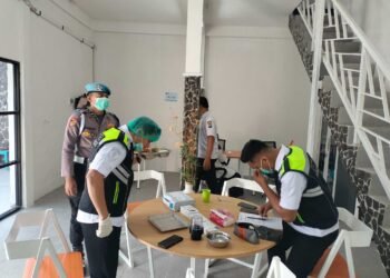 Pastikan MBG Aman dan Bergizi, Polres Gresik Gelar Pemeriksaan Rutin Makanan di Dapur SPPG