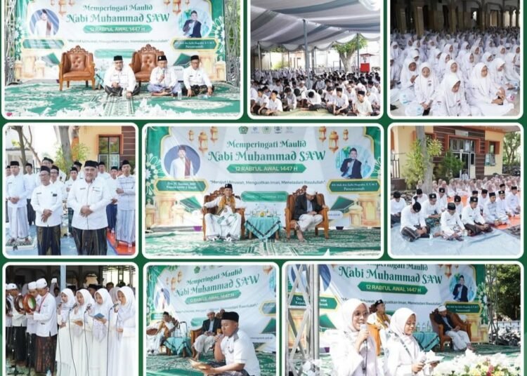 Teladani Akhlak Rosulullah, MAN 2 Gresik Gelar Peringatan Maulid Nabi dengan Istighotsah Bersama