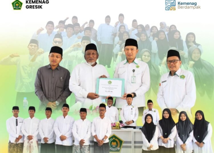 Bangga !! Gresik Kirim 10 Santri Terbaik Jadi Duta Jawa Timur di MQK Nasional 2025