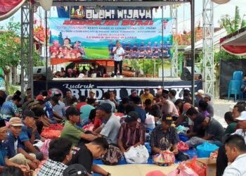 Menghormati Jasa Para Leluhur, Warga Dusun Kembangan Turirejo Kedamean Gelar Sedekah Bumi