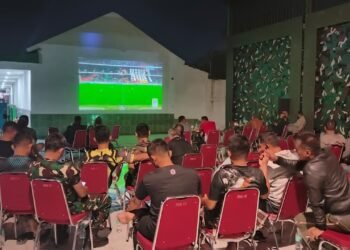 Bangkitkan Semangat Nasionalisme, Dandim Gresik Gelar Nobar Timnas Indonesia