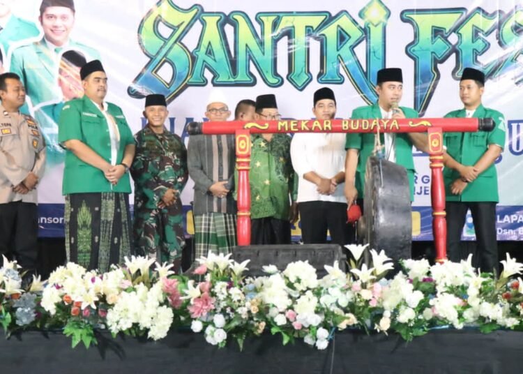 Ketua DPRD Gresik Apresiasi Kegiatan Santri Fest dan Pasar Rakyat Ansor Benjeng