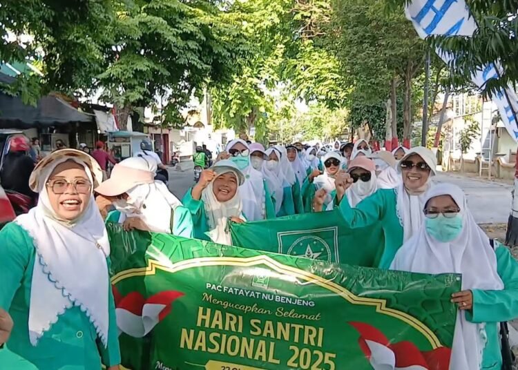 MWCNU Benjeng Gelar Kirab Santri Meriahkan Peringatan Hari Santri Nasional 2025