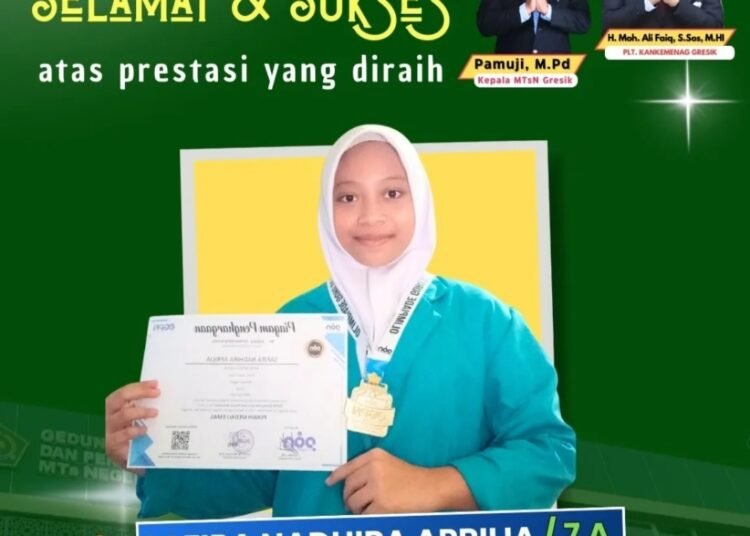Hebat !! Sisihkan Ribuan Peserta se-Indonesia, Syafira Nadhira Aprilia Siswi MTsN Gresik Sabet Medali Emas di Ajang Olimpiade Nasional