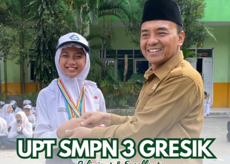 Siswa SMPN 3 Gresik Alika Nova Azzahra Torehkan Prestasi Juara 3 Turnamen Pelajar Catur Jawa Timur 2025