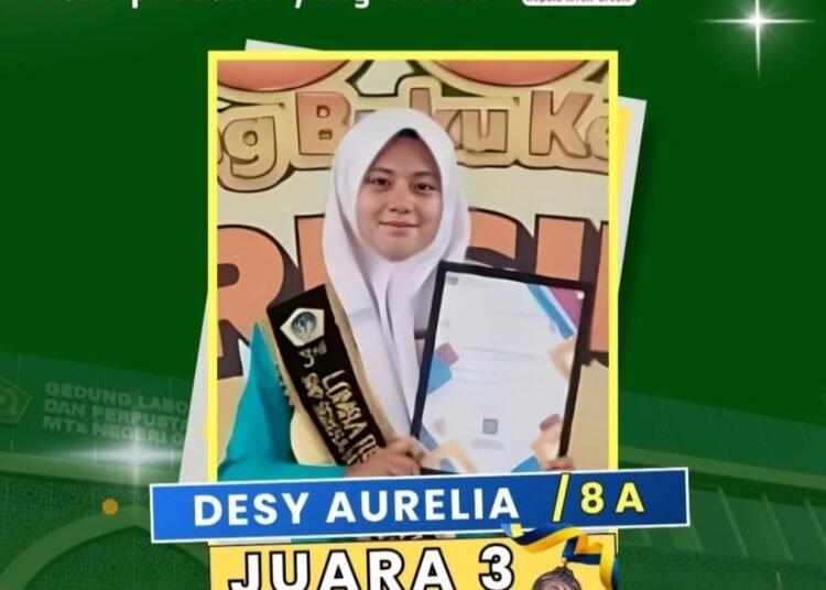 Desy Aurelia Murid MTsN Gresik Raih Juara 3 Lomba Resensi Buku Tingkat Kabupaten Gresik