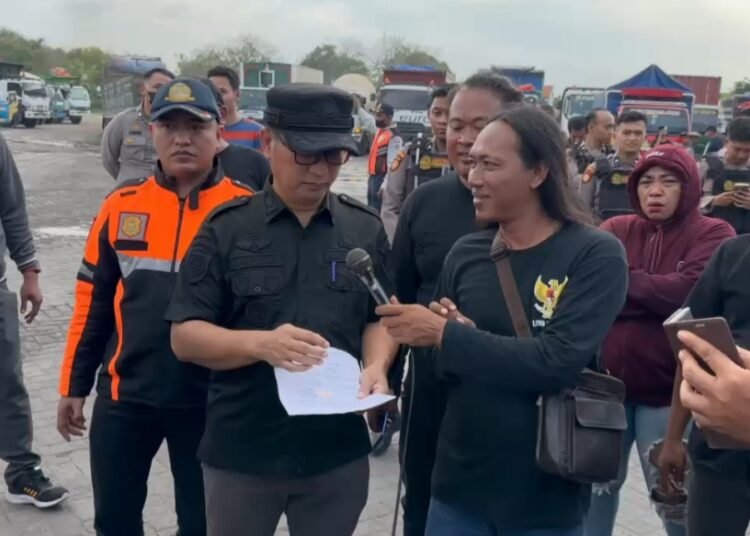 Banyak Truk Langgar Aturan, Laskar Pantura Bersatu Turun ke Jalan !!