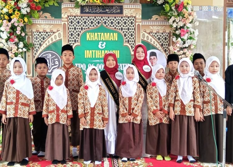TPQ Al Fath Kalirejo Dukun Sukses Gelar Khataman dan Imtikhan ke-VIII