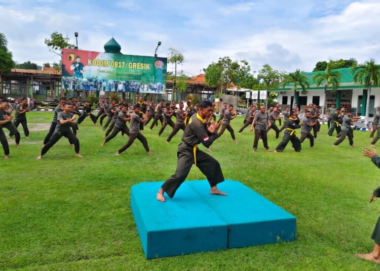 Semangat Bela Negara, Prajurit Kodim 0817/Gresik Rutin Gelar Latihan Pencak Silat Militer