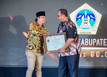 Istimewa !! Di Pengujung Tahun, Pemkab Gresik Raih Penghargaan “Menuju Informatif” KI Award 2025