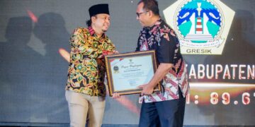 Istimewa !! Di Pengujung Tahun, Pemkab Gresik Raih Penghargaan “Menuju Informatif” KI Award 2025