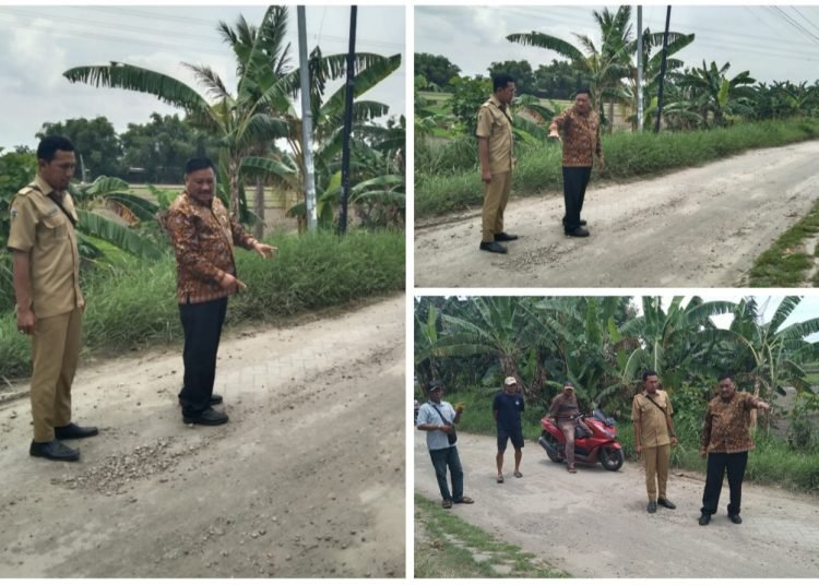 Jalan Kabupaten di Desa Ngampel Tak Kunjung Diperbaiki, Wakil Ketua Dewan Mujid Riduan Turun Tangan