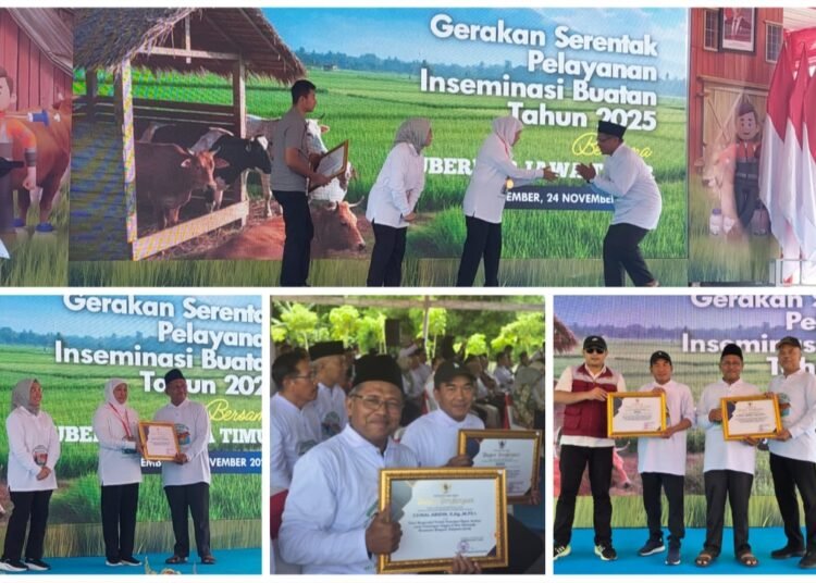 Gubernur Jatim Berikan Penghargaan kepada Zainal Abidin Gresik sebagai Tokoh Perintis Penerapan Higiene Sanitasi Terbaik