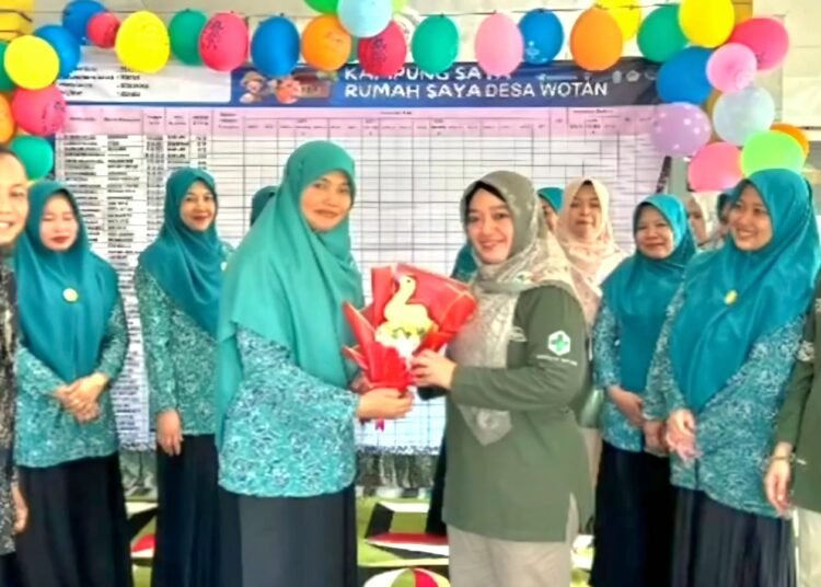 Perkuat Layanan Desa Mandiri, Pemdes Wotan Panceng Hadirkan Posbakum dan KDMP