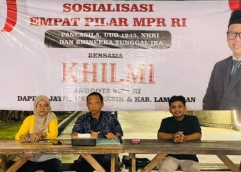 H Khilmi Gelar Literasi Digital SOS 4 Pilar MPR RI Bersama Pecinta Balap Merpati dan Generasi Milenial Gresik