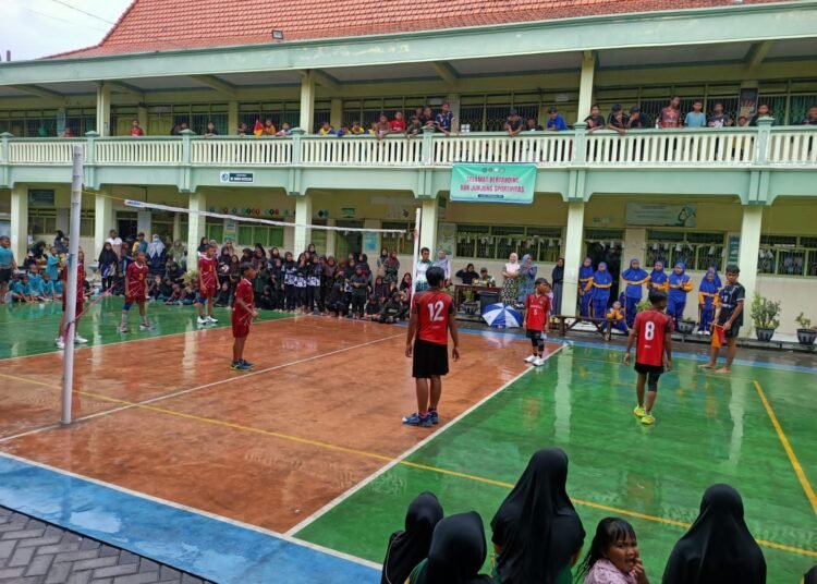 Seru !! KKG PJOK Dukun Gelar Pekan Olahraga Akhir Semester di MI Hidayatus Salam Lowayu