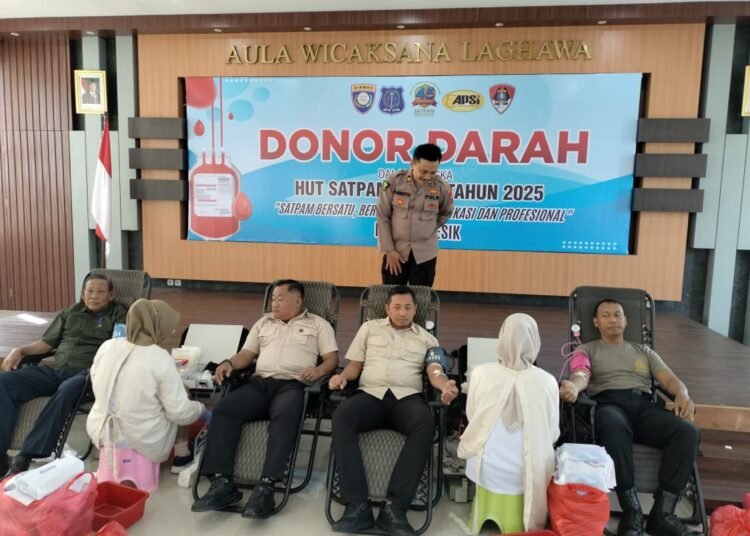 Peringati HUT Satpam ke-45, Polres Gresik Gelar Donor Darah untuk Kemanusiaan