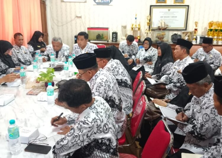 Terus Bergerak !! PGRI Gresik Gelar Rakor dan Penguatan Digitalisasi Tingkatan Kualitas Pendidikan