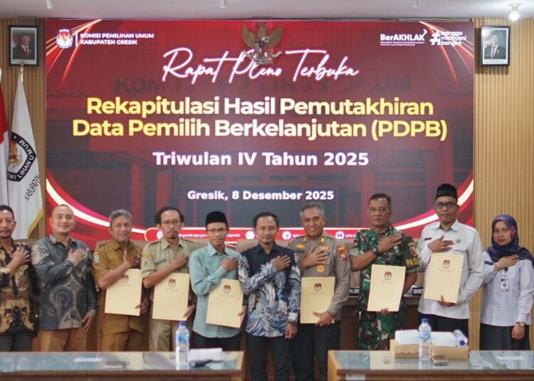 Awasi Pleno PDPB Triwulan IV Tahun 2025, Bawaslu Gresik Tegaskan Pentingnya Kolaborasi Antar Instansi