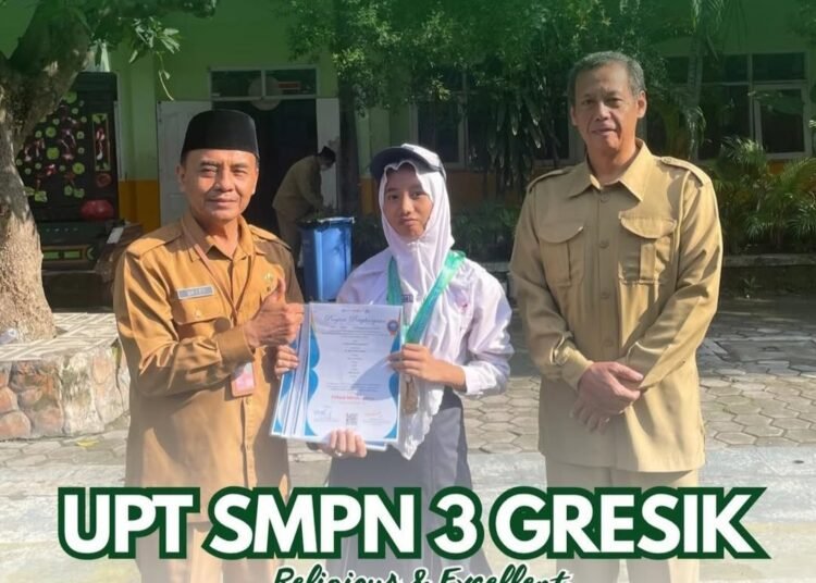 Istimewa !! Ayunda Siswi SMPN 3 Gresik Raih Juara 1 Olimpiade Bahasa Indonesia dan PKN Tingkat Nasional
