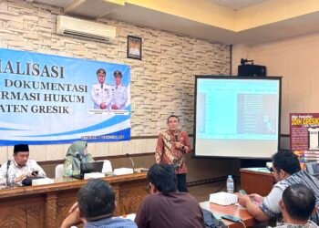 PEMKAB GRESIK DORONG TRANSFORMASI LAYANAN HUKUM DIGITAL MELALUI SOSIALISASI JDIH 2025
