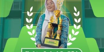 SHOFATUS SYAHROH DZULHIJAH, SISWI MAN 1 GRESIK RAIH JUARA 1 LOMBA BACA PUISI TINGKAT KABUPATEN GRESIK