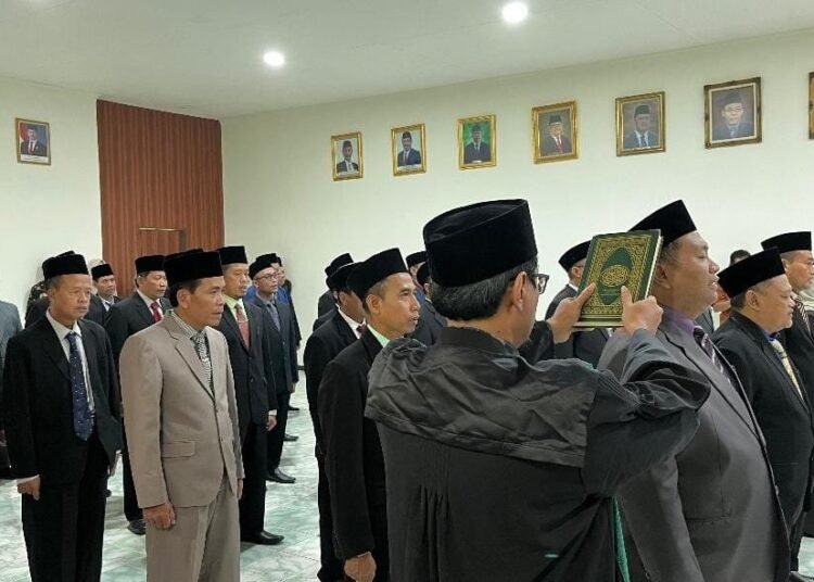 Lantik 78 Pejabat, Kakanwil Kemenag Jatim: Jabatan adalah Amanah Niatkan sebagai Pengabdian