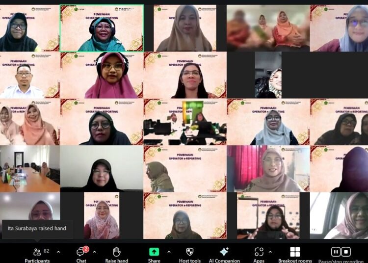 Perkuat Tertib Administrasi, DWP Kanwil Kemenag Jatim Gelar Pembinaan Operator E-Reporting  