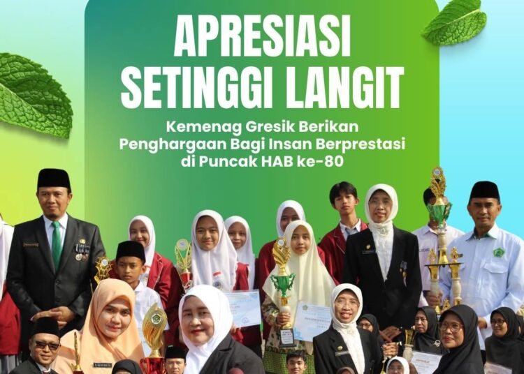 Kemenag Gresik Berikan Penghargaan Bagi Insan Berprestasi di Puncak HAB ke-80