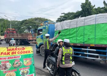 Satlantas Polres Gresik Turunkan Personel di Simpang Bunder Tekan Pelanggaran dan Laka Lantas