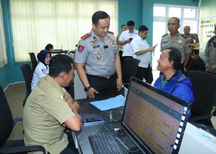 Kapolres Gresik Turun langsung Pastikan Layanan kepada Masyarakat Berjalan Optimal, Profesional, dan Humanis