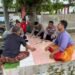 Bersama Nelayan Mengare, Satpolairud Polres Gresik Bahas Keselamatan dan Laut Lestari