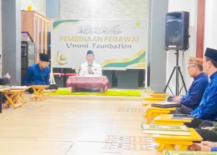 Kabid PD Pontren Kanwil Kemenag Jatim Sampaikan Penguatan Ruhiyah pada Pembinaan Pegawai Ummi Foundation
